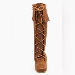 minnetonka Front Lace Knee High Boot Size 5